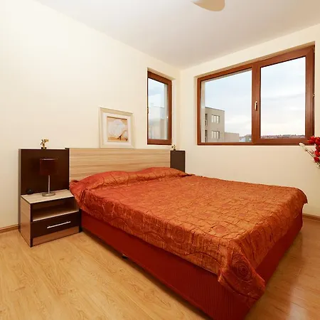Aparthotel Stanny Court Nesebar